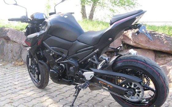 Umgebautes Motorrad Kawasaki Z900 von Bike Performance by Joachim Fegert - Bild 2 Umgebautes Motorrad Kawasaki Z900 von Bike Performance by Joachim Fegert - Bild 2
