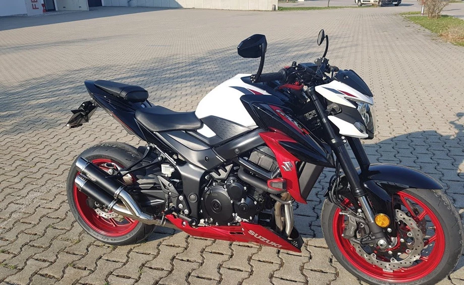 Rebuilt motorbike Suzuki GSX-S750 Bild 2: Rebuilt motorbike Suzuki GSX-S750