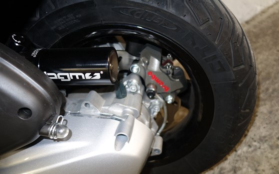 Umgebautes Motorrad Vespa GTS 300 hpe Super von Jahelka Zweirad GmbH - Bild 6 Umgebautes Motorrad Vespa GTS 300 hpe Super von Jahelka Zweirad GmbH - Bild 6