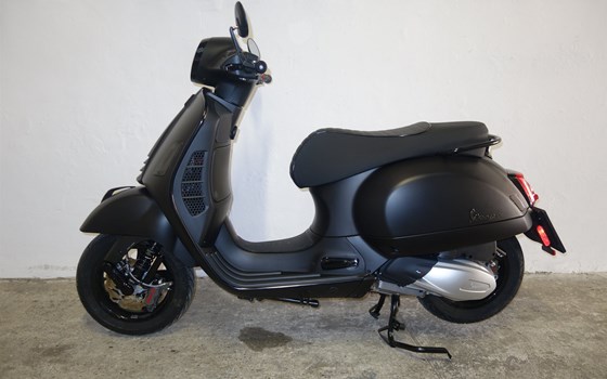 Umgebautes Motorrad Vespa GTS 300 hpe Super von Jahelka Zweirad GmbH - Bild 7 Umgebautes Motorrad Vespa GTS 300 hpe Super von Jahelka Zweirad GmbH - Bild 7