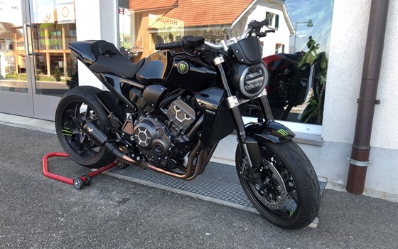 Umgebautes Motorrad Honda CB 1000 R von Direct Performance - Bild 7 Umgebautes Motorrad Honda CB 1000 R von Direct Performance - Bild 7