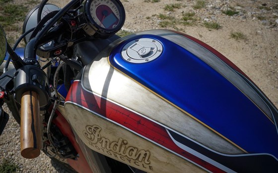 Umgebautes Motorrad Indian Scout von user1033264 - Bild 12 Umgebautes Motorrad Indian Scout von user1033264 - Bild 12