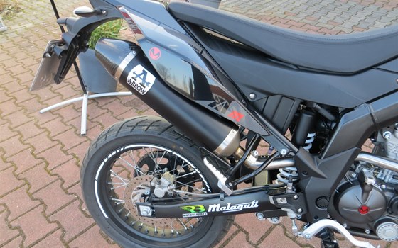 Umgebautes Motorrad Malaguti XSM 125 Supermoto von RB-Motorsports Bike & Car Service Ronny Bloch - Bild 15 Umgebautes Motorrad Malaguti XSM 125 Supermoto von RB-Motorsports Bike & Car Service Ronny Bloch - Bild 15