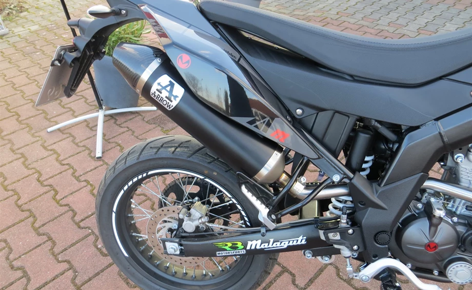 Umbgebautes Motorrad Malaguti XSM 125 Supermoto Bild 15: Umbgebautes Motorrad Malaguti XSM 125 Supermoto