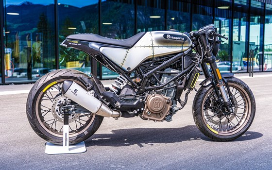 Umgebautes Motorrad Husqvarna Vitpilen 401 von KINI Bike World - Bild 1 Umgebautes Motorrad Husqvarna Vitpilen 401 von KINI Bike World - Bild 1
