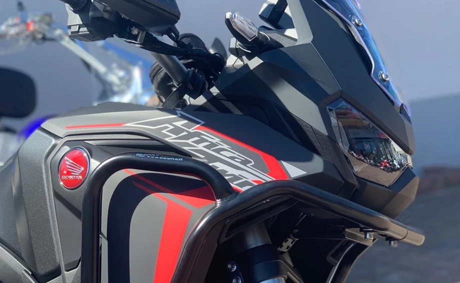 Umbgebautes Motorrad Honda CRF1100L Africa Twin Bild 5: Umbgebautes Motorrad Honda CRF1100L Africa Twin