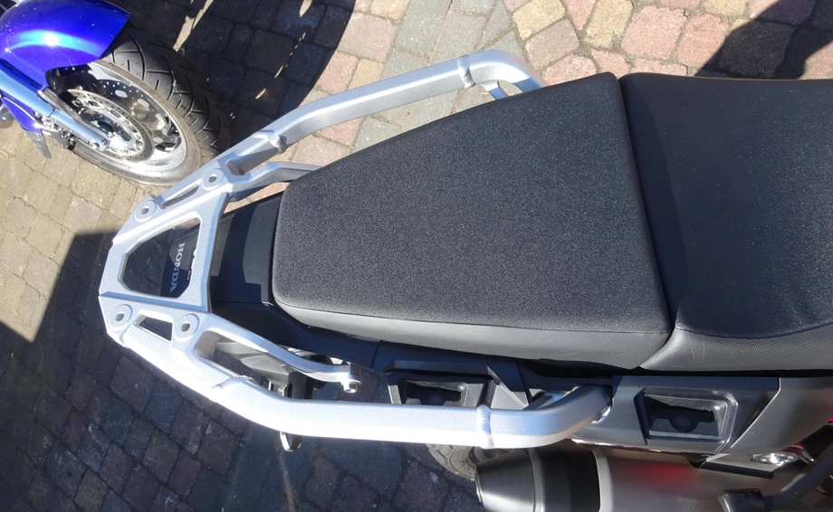 Umbgebautes Motorrad Honda CRF1100L Africa Twin Bild 11: Umbgebautes Motorrad Honda CRF1100L Africa Twin