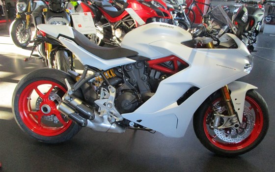 Umgebautes Motorrad Ducati SuperSport S von Team Wahlers GmbH - Bild 4 Umgebautes Motorrad Ducati SuperSport S von Team Wahlers GmbH - Bild 4