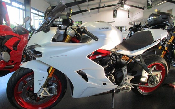 Umgebautes Motorrad Ducati SuperSport S von Team Wahlers GmbH - Bild 2 Umgebautes Motorrad Ducati SuperSport S von Team Wahlers GmbH - Bild 2