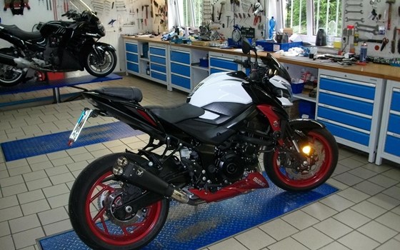 Umgebautes Motorrad Suzuki GSX-S750 von Motorrad Matthies GmbH - Bild 2 Umgebautes Motorrad Suzuki GSX-S750 von Motorrad Matthies GmbH - Bild 2