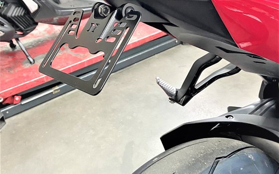 Umgebautes Motorrad Honda CBR1000RR-R Fireblade SP von Direct Performance - Bild 6 Umgebautes Motorrad Honda CBR1000RR-R Fireblade SP von Direct Performance - Bild 6