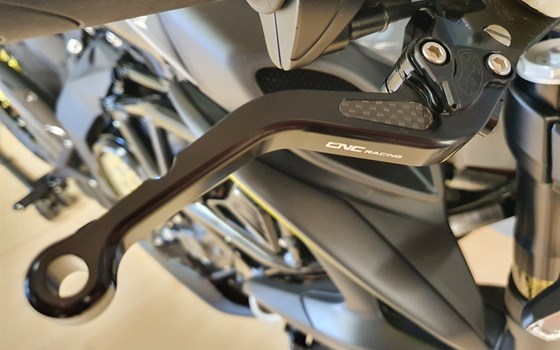 Umgebautes Motorrad MV Agusta Dragster 800 RR von Motorrad Scheunpflug e.K. - Bild 7 Umgebautes Motorrad MV Agusta Dragster 800 RR von Motorrad Scheunpflug e.K. - Bild 7