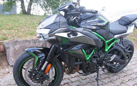 Umgebautes Motorrad Kawasaki Z H2 von Bike Performance by Joachim Fegert - Bild 2 Umgebautes Motorrad Kawasaki Z H2 von Bike Performance by Joachim Fegert - Bild 2