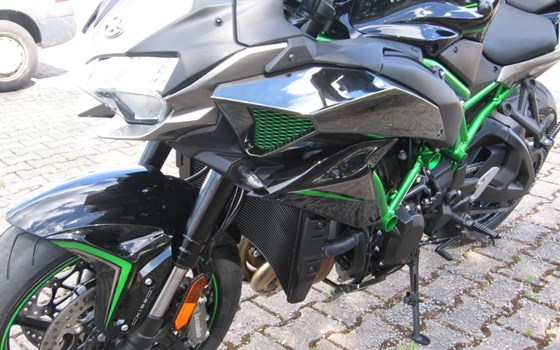 Umgebautes Motorrad Kawasaki Z H2 von Bike Performance by Joachim Fegert - Bild 6 Umgebautes Motorrad Kawasaki Z H2 von Bike Performance by Joachim Fegert - Bild 6