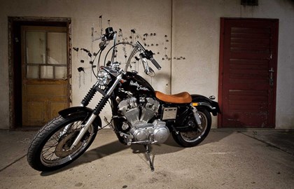 Harley-Davidson Sportster XL 883 Custom Bike Harley-Davidson Sportster XL 883 Custom Bike