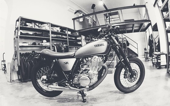 Umgebautes Motorrad Yamaha SR 400 von WS-Motorradtechnik KG - Bild 5 Umgebautes Motorrad Yamaha SR 400 von WS-Motorradtechnik KG - Bild 5