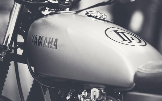 Umgebautes Motorrad Yamaha SR 400 von WS-Motorradtechnik KG - Bild 6 Umgebautes Motorrad Yamaha SR 400 von WS-Motorradtechnik KG - Bild 6