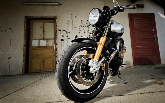 Umgebautes Motorrad Yamaha XJR 1300 von WS-Motorradtechnik KG - Bild 9 Umgebautes Motorrad Yamaha XJR 1300 von WS-Motorradtechnik KG - Bild 9
