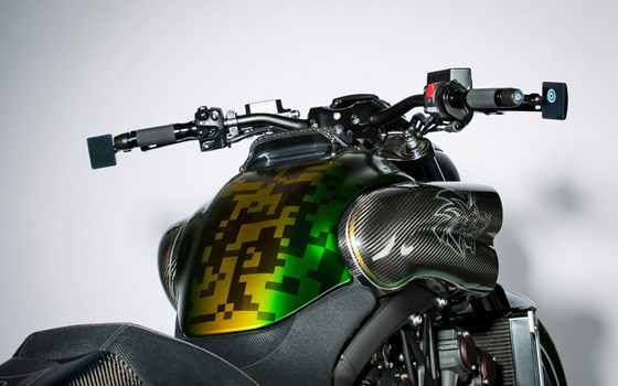 Umgebautes Motorrad Yamaha V-MAX von WS-Motorradtechnik KG - Bild 9 Umgebautes Motorrad Yamaha V-MAX von WS-Motorradtechnik KG - Bild 9