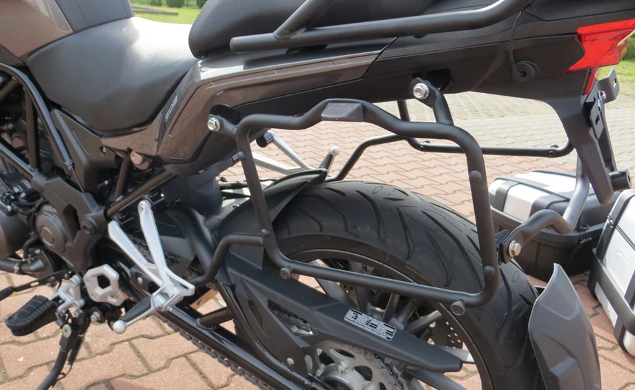 Umbgebautes Motorrad Benelli TRK 502 Bild 11: Umbgebautes Motorrad Benelli TRK 502