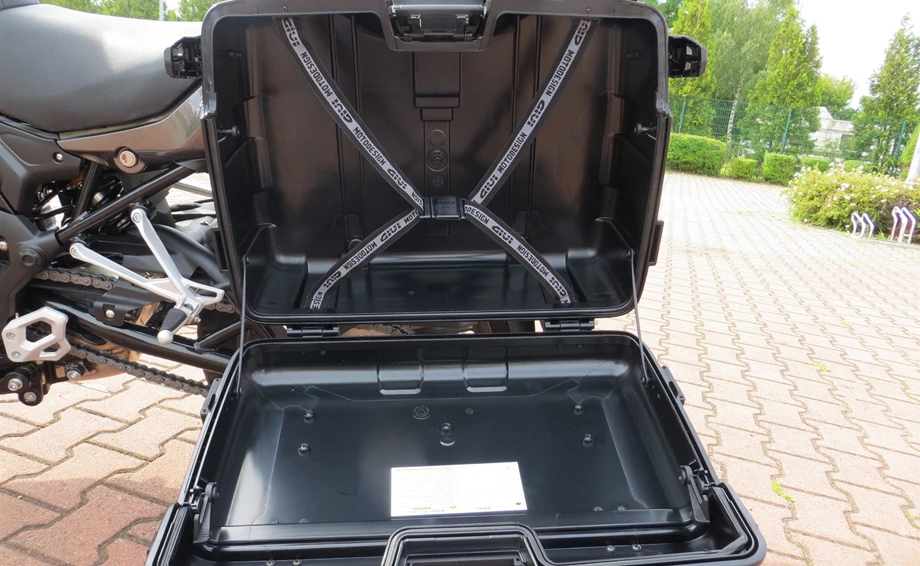Umbgebautes Motorrad Benelli TRK 502 Bild 7: Umbgebautes Motorrad Benelli TRK 502