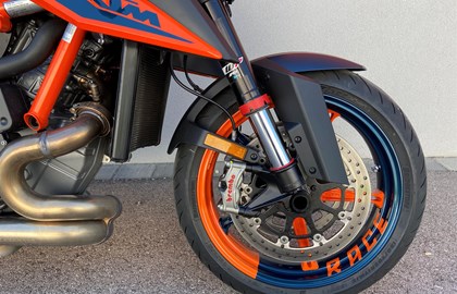 KTM 1290 Super Duke R Custom Bike KTM 1290 Super Duke R Custom Bike