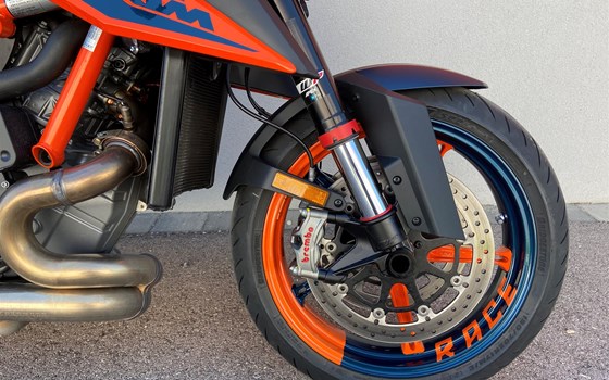 Umgebautes Motorrad KTM 1290 Super Duke R von MOTOTHEK e.U. - Bild 1 Umgebautes Motorrad KTM 1290 Super Duke R von MOTOTHEK e.U. - Bild 1