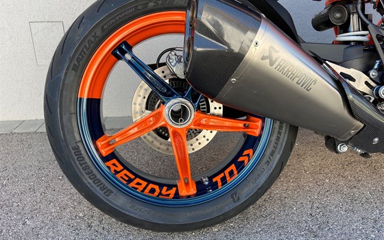 Umgebautes Motorrad KTM 1290 Super Duke R von MOTOTHEK e.U. - Bild 3 Umgebautes Motorrad KTM 1290 Super Duke R von MOTOTHEK e.U. - Bild 3