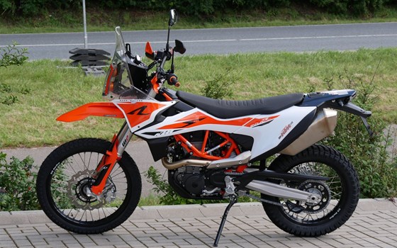 Umgebautes Motorrad KTM 690 Enduro R von motoroox GmbH - Bild 1 Umgebautes Motorrad KTM 690 Enduro R von motoroox GmbH - Bild 1