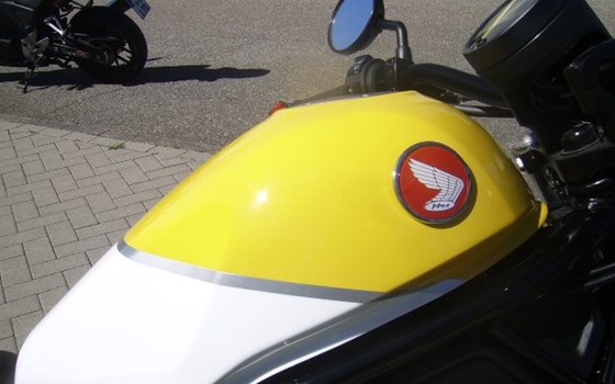 Umgebautes Motorrad Honda CMX500 Rebel von Auto-Boos GmbH - Bild 15 Umgebautes Motorrad Honda CMX500 Rebel von Auto-Boos GmbH - Bild 15