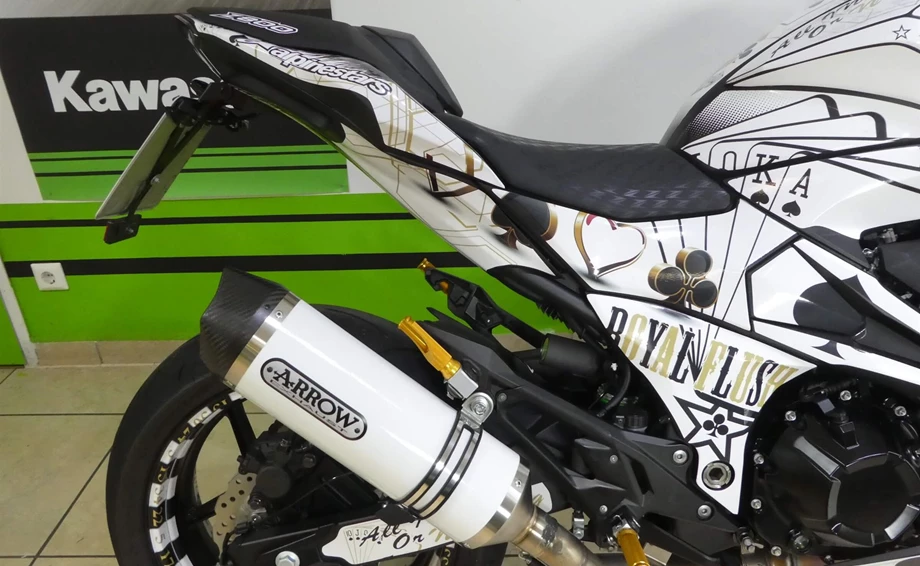 Umbgebautes Motorrad Kawasaki Z 800 Bild 8: Umbgebautes Motorrad Kawasaki Z 800