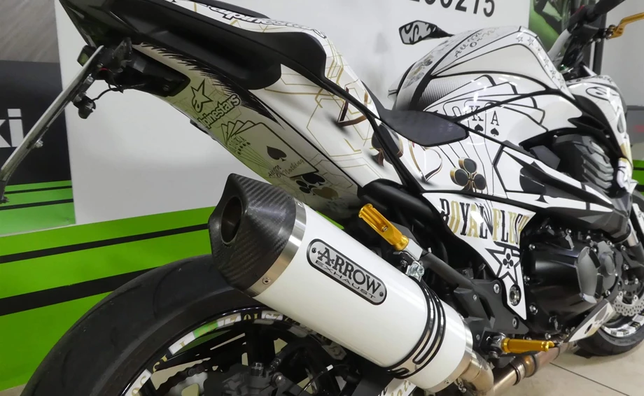 Umbgebautes Motorrad Kawasaki Z 800 Bild 7: Umbgebautes Motorrad Kawasaki Z 800