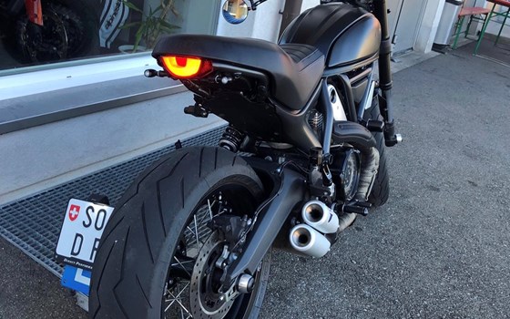 Umgebautes Motorrad Ducati Scrambler Icon Dark von Direct Performance - Bild 5 Umgebautes Motorrad Ducati Scrambler Icon Dark von Direct Performance - Bild 5