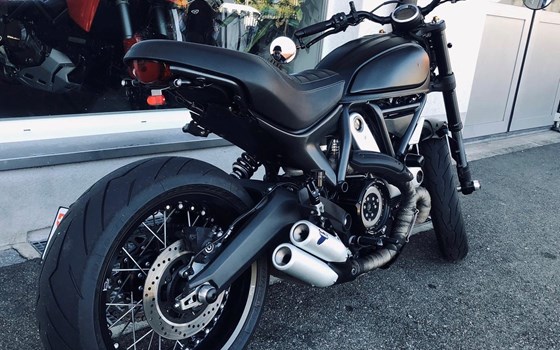 Umgebautes Motorrad Ducati Scrambler Icon Dark von Direct Performance - Bild 8 Umgebautes Motorrad Ducati Scrambler Icon Dark von Direct Performance - Bild 8