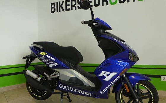 Umgebautes Motorrad Beeline Pista 50 von Bikers-Euroshop - Bild 1 Umgebautes Motorrad Beeline Pista 50 von Bikers-Euroshop - Bild 1