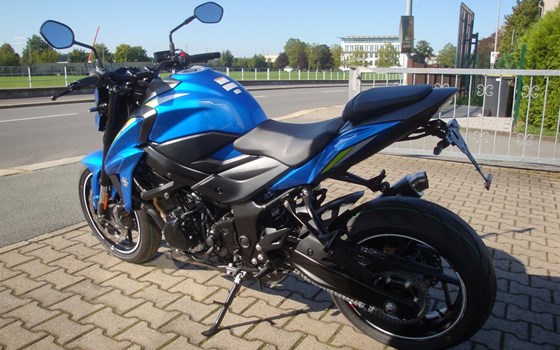 Umgebautes Motorrad Suzuki GSX-S750 von Zweirad Markert - Bild 6 Umgebautes Motorrad Suzuki GSX-S750 von Zweirad Markert - Bild 6