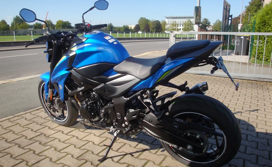 Umbgebautes Motorrad Suzuki GSX-S750 Bild 6: Umbgebautes Motorrad Suzuki GSX-S750