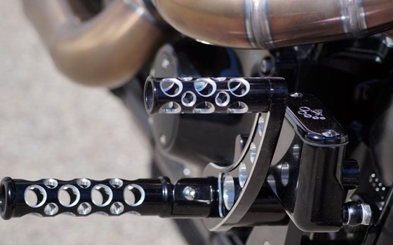 Umgebautes Motorrad Harley-Davidson Softail Custom FXSTC von motoroox GmbH - Bild 4 Umgebautes Motorrad Harley-Davidson Softail Custom FXSTC von motoroox GmbH - Bild 4
