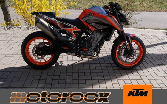 Umgebautes Motorrad KTM 790 Duke von motoroox GmbH - Bild 1 Umgebautes Motorrad KTM 790 Duke von motoroox GmbH - Bild 1