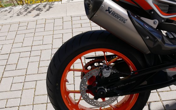 Umgebautes Motorrad KTM 790 Duke von motoroox GmbH - Bild 15 Umgebautes Motorrad KTM 790 Duke von motoroox GmbH - Bild 15