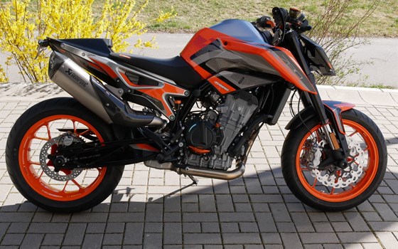 Umgebautes Motorrad KTM 790 Duke von motoroox GmbH - Bild 2 Umgebautes Motorrad KTM 790 Duke von motoroox GmbH - Bild 2