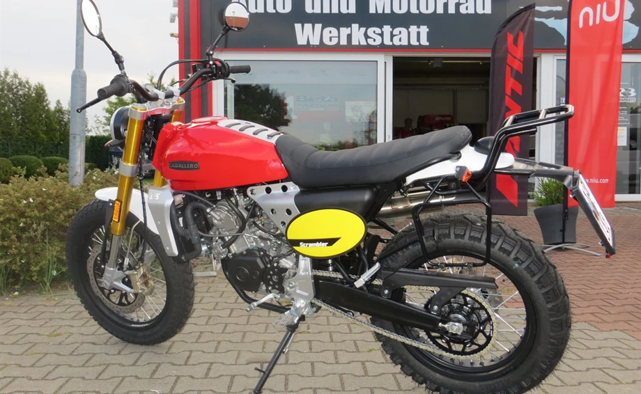 Umbgebautes Motorrad Fantic Caballero Scrambler 125 Bild 1: Umbgebautes Motorrad Fantic Caballero Scrambler 125