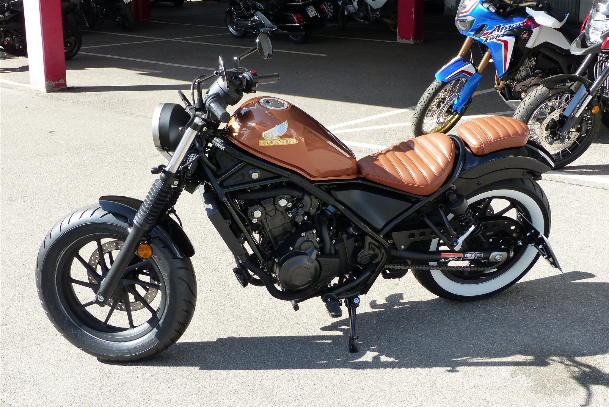 Details of the dealer's custom bike Honda CMX500 Rebel Motorrad