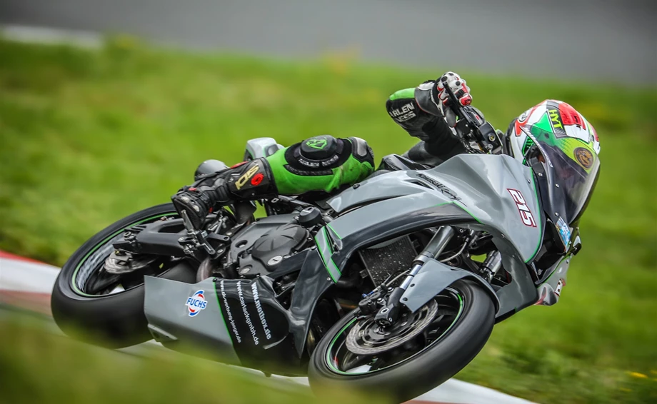 Umbgebautes Motorrad Kawasaki ER-6n Bild 1: Umbgebautes Motorrad Kawasaki ER-6n