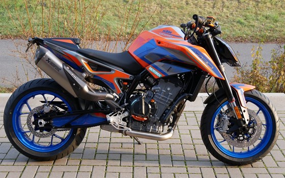 Umgebautes Motorrad KTM 790 Duke von motoroox GmbH - Bild 2 Umgebautes Motorrad KTM 790 Duke von motoroox GmbH - Bild 2