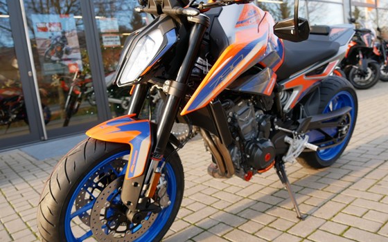 Umgebautes Motorrad KTM 790 Duke von motoroox GmbH - Bild 17 Umgebautes Motorrad KTM 790 Duke von motoroox GmbH - Bild 17