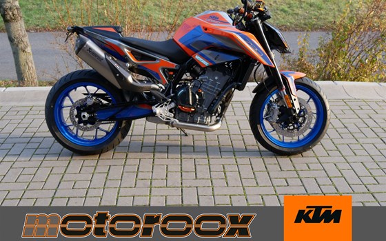 Umgebautes Motorrad KTM 790 Duke von motoroox GmbH - Bild 1 Umgebautes Motorrad KTM 790 Duke von motoroox GmbH - Bild 1