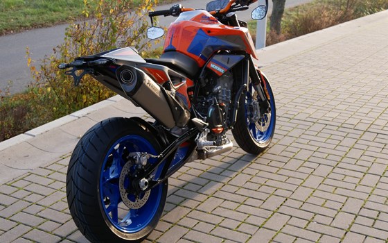 Umgebautes Motorrad KTM 790 Duke von motoroox GmbH - Bild 8 Umgebautes Motorrad KTM 790 Duke von motoroox GmbH - Bild 8