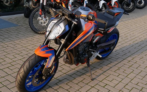 Umgebautes Motorrad KTM 790 Duke von motoroox GmbH - Bild 5 Umgebautes Motorrad KTM 790 Duke von motoroox GmbH - Bild 5
