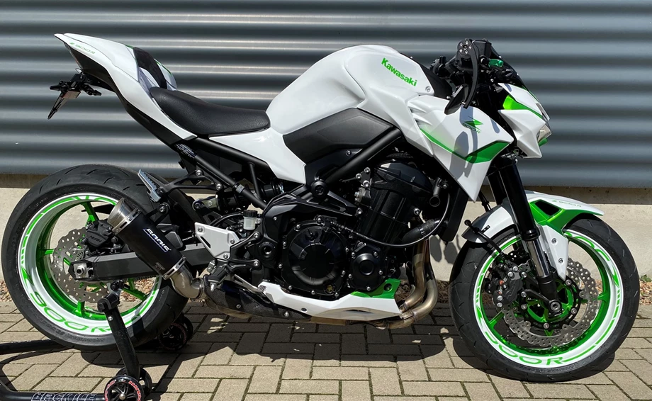 Umbgebautes Motorrad Kawasaki Z900 Bild 2: Umbgebautes Motorrad Kawasaki Z900